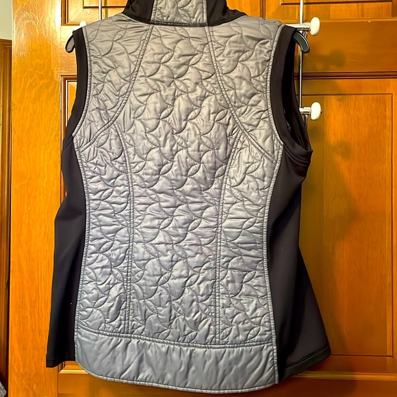 Kerrits riding vest - Picture 3 of 3
